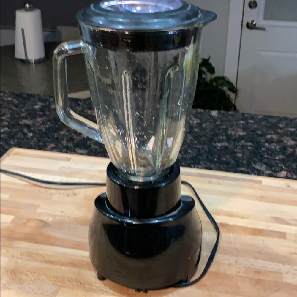 Large  Blender - Picture 2 of 16
